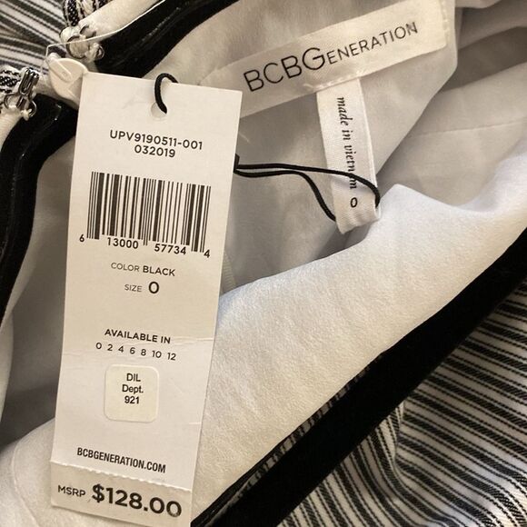 BCBGeneration Black and White off shoulder Jumpsuit, US0 - Picture 9 of 11